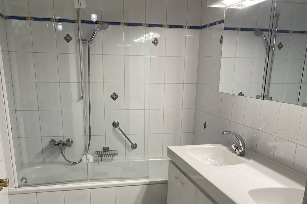 Photo of Bathroom in Morcote