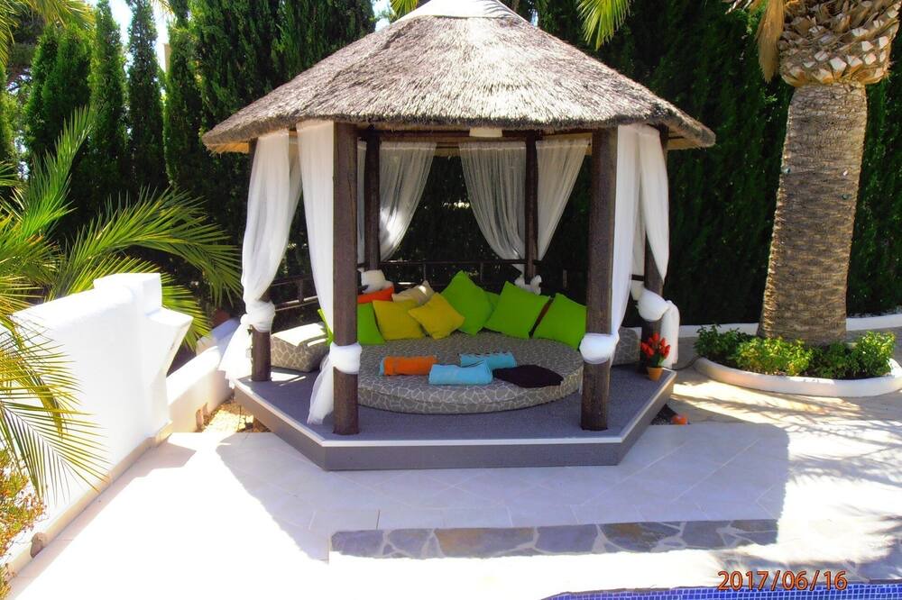 Photo of Outdoor in Moravit