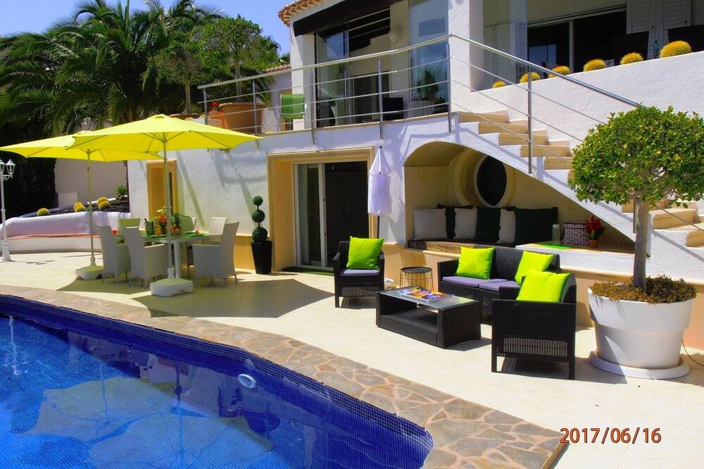 Photo of Outdoor in Moravit