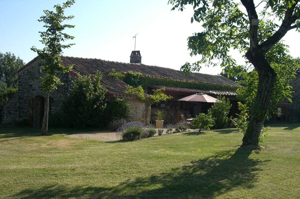 Photo of Outdoor in Feneyrols