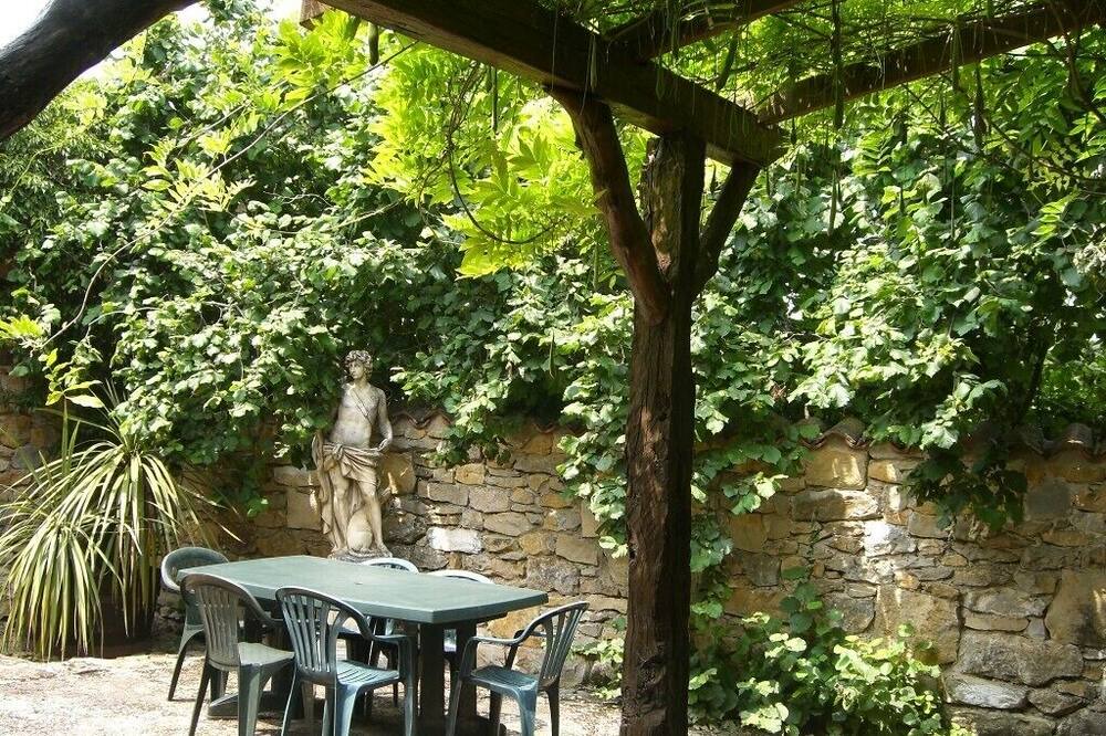 Photo of Outdoor in Feneyrols