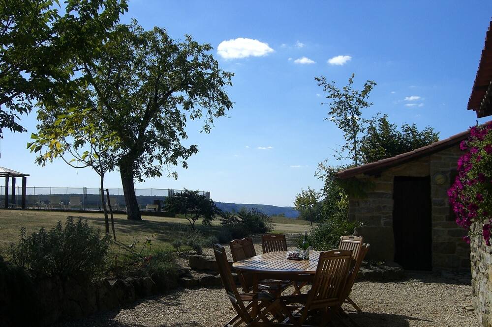 Photo of Outdoor in Feneyrols