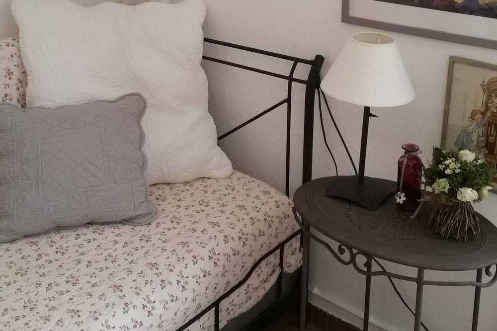 Photo of Bedroom in Saint-Andre-de-Roquepertuis