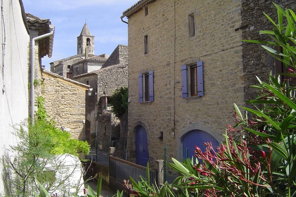 Photo of Outdoor in Saint-Andre-de-Roquepertuis
