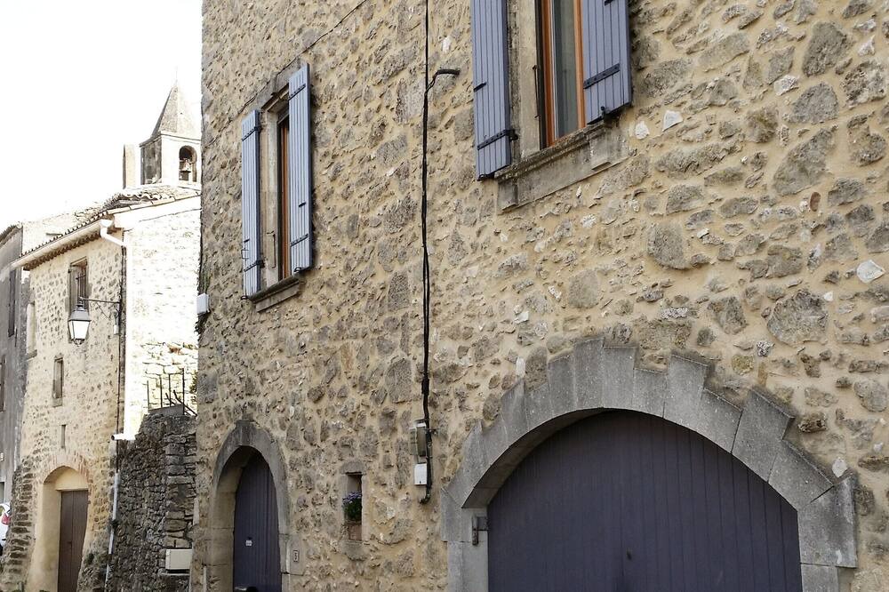 Photo of Outdoor in Saint-Andre-de-Roquepertuis