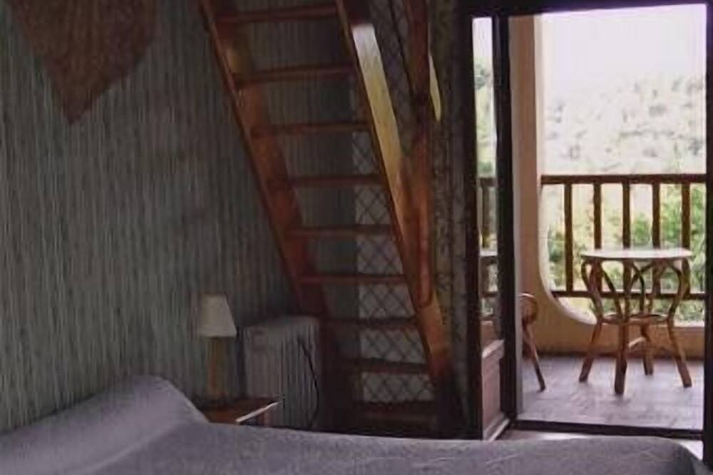 Photo of Bedroom in Pareac