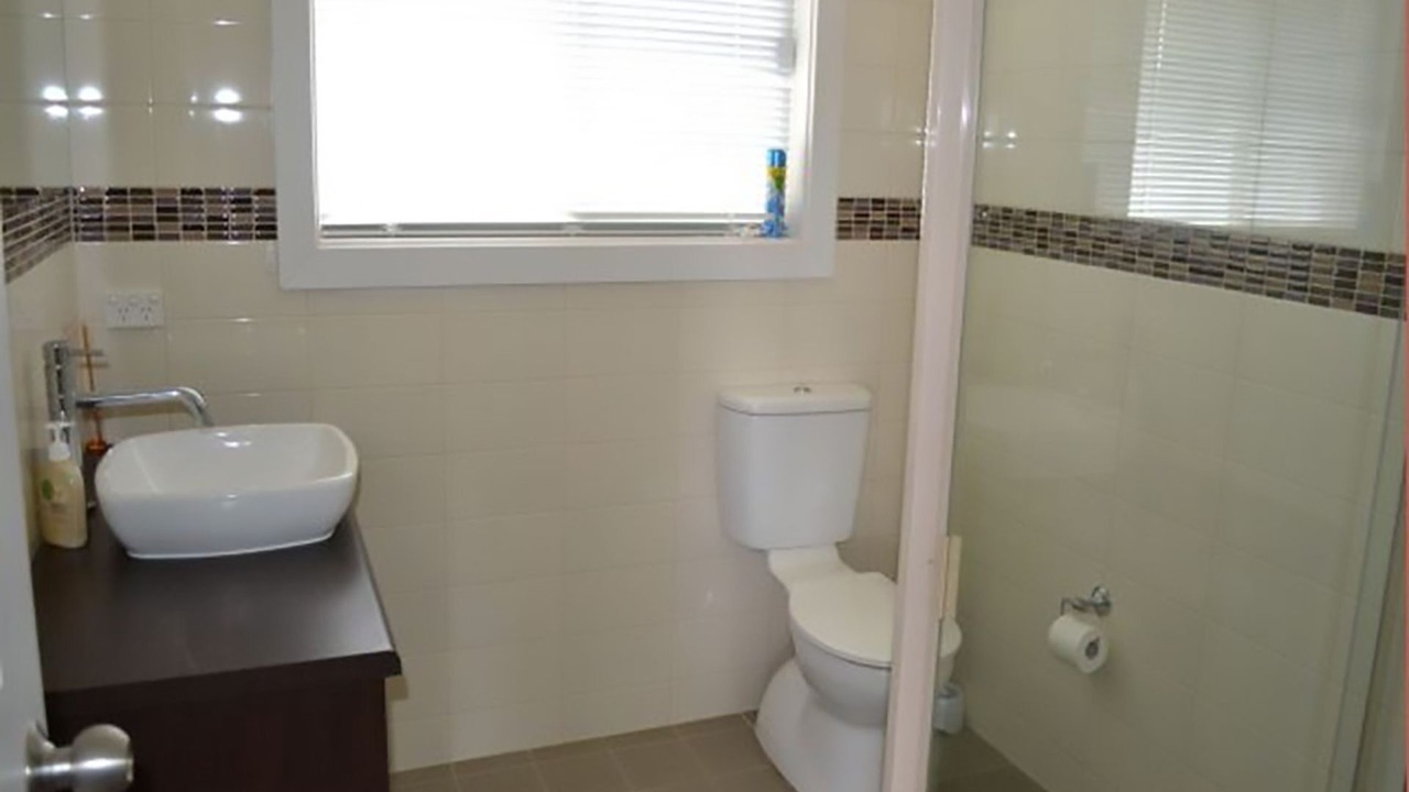 Photo of Others in Long Flat