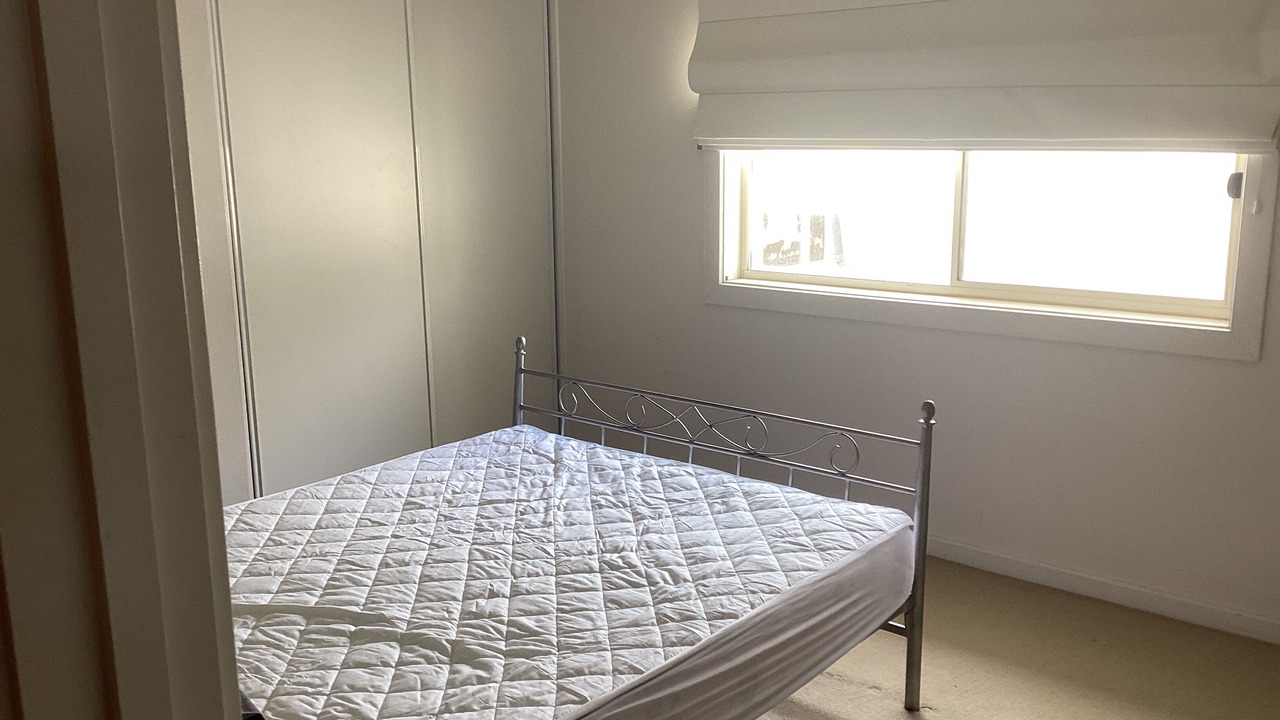 Photo of Others in Long Flat