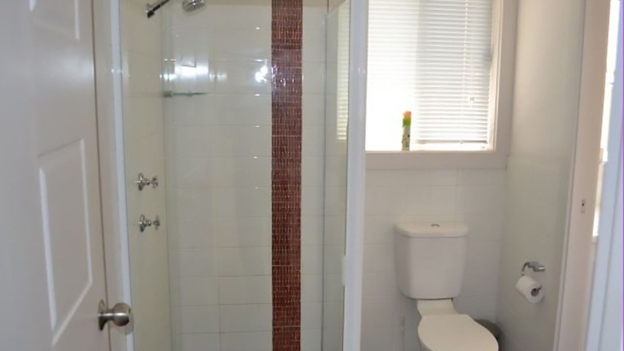 Photo of Others in Long Flat