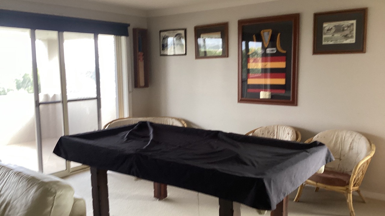 Photo of Others in Long Flat