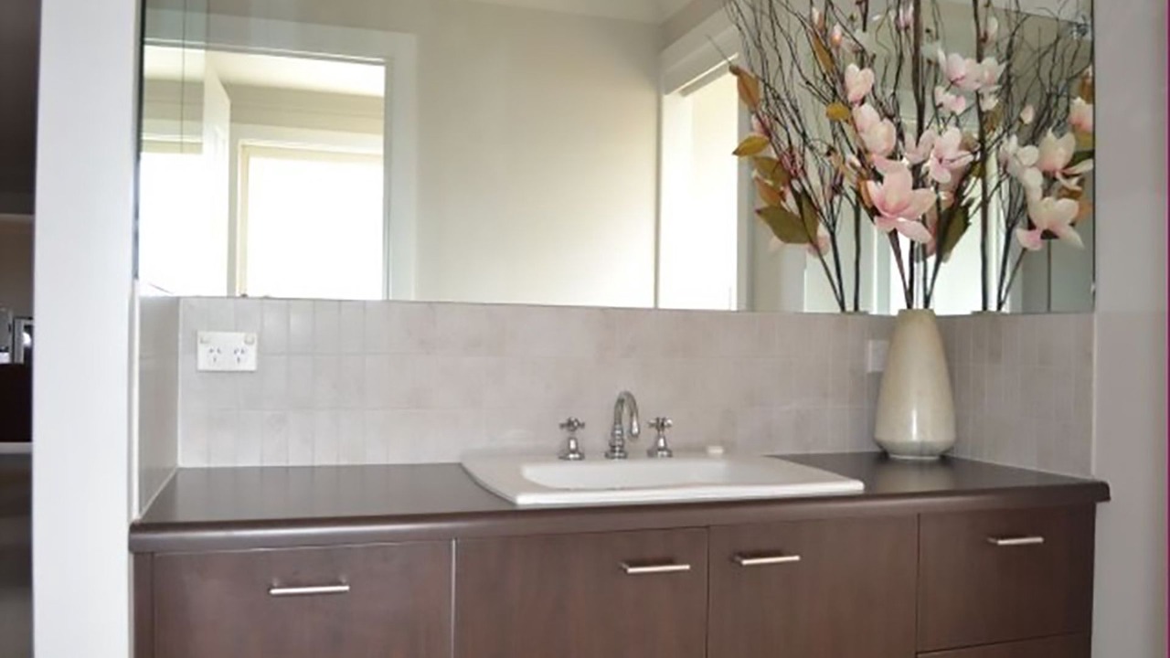 Photo of Others in Long Flat