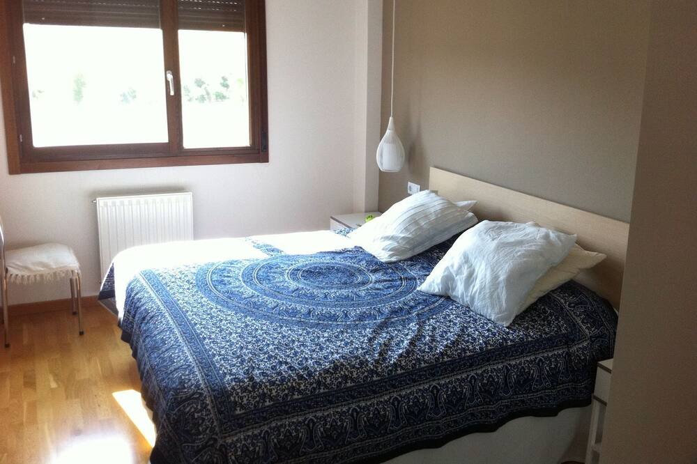 Photo of Bedroom in Egues