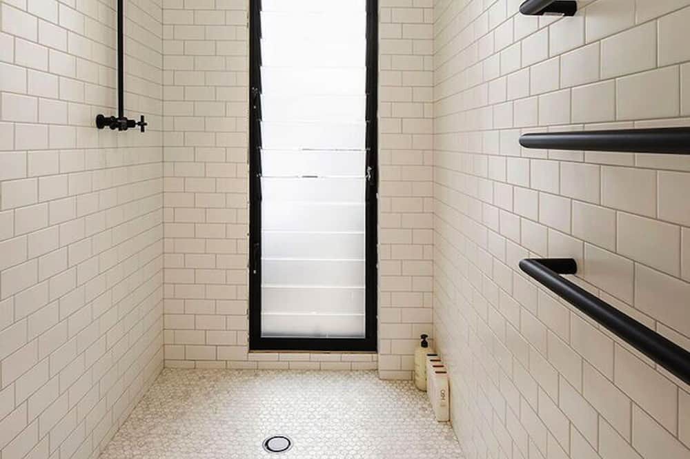 Photo of Others in Avalon Beach