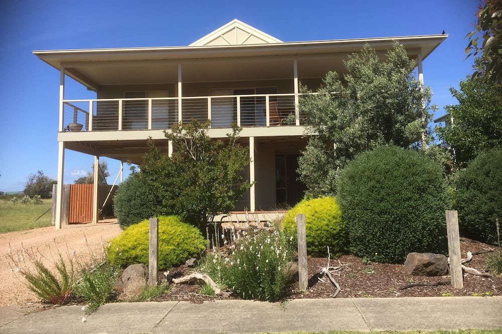 Photo of Outdoor in Coronet Bay