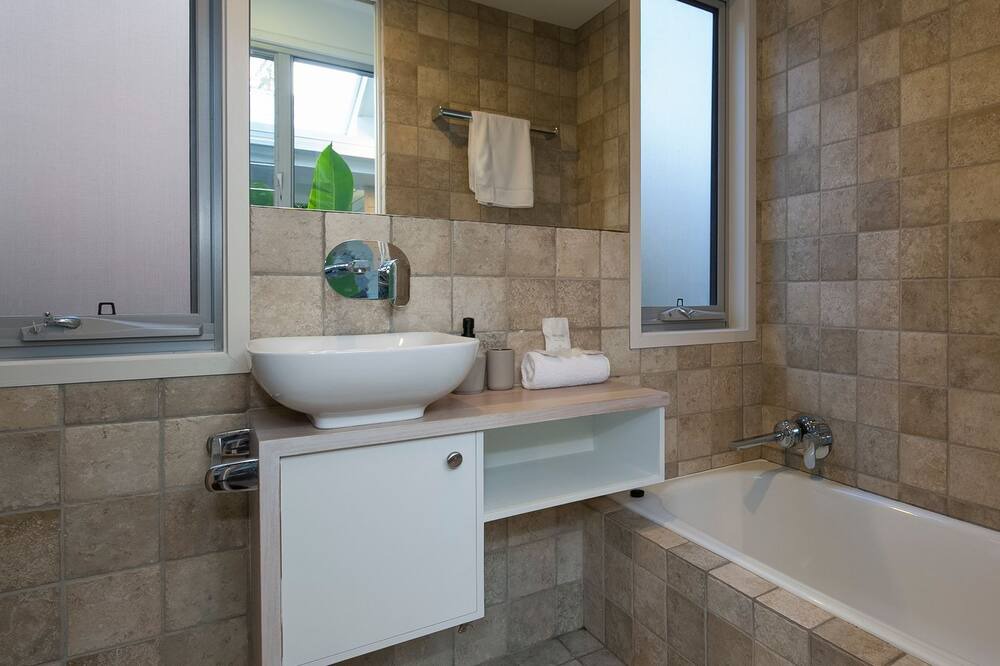 Photo of Bathroom in Yaroomba