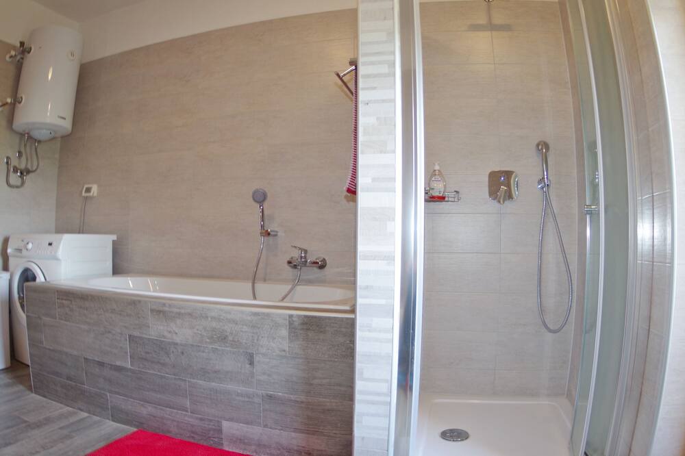 Photo of Bathroom in Sajini