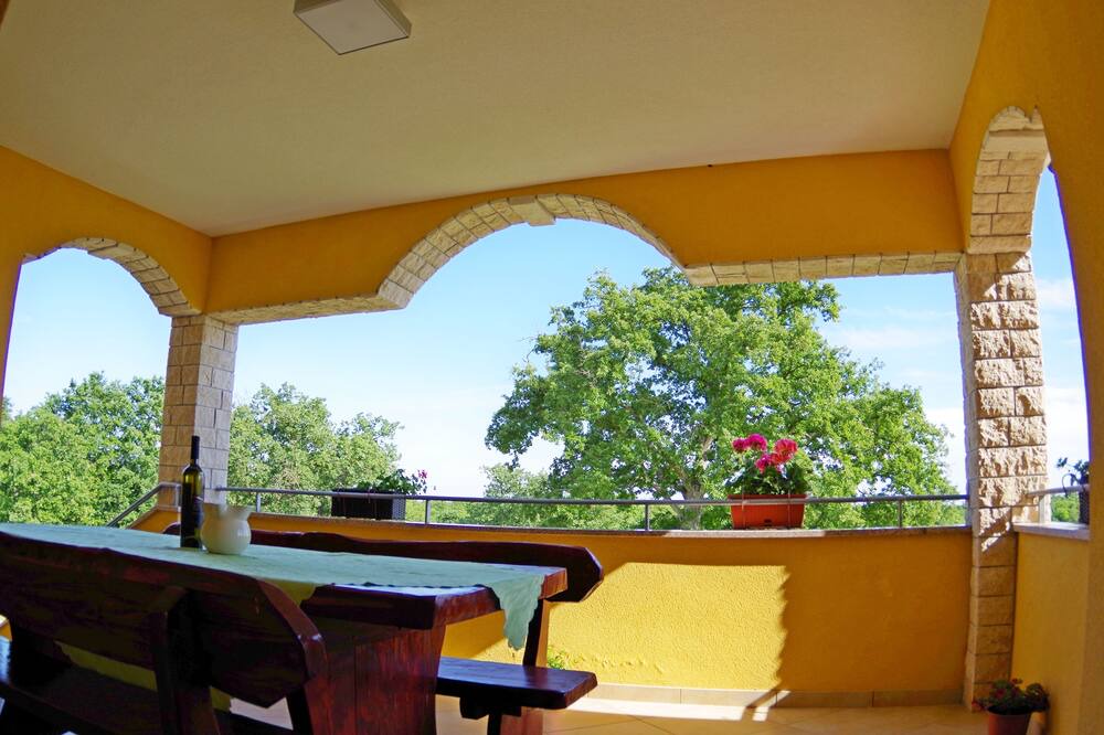 Photo of Patio Balcony in Sajini