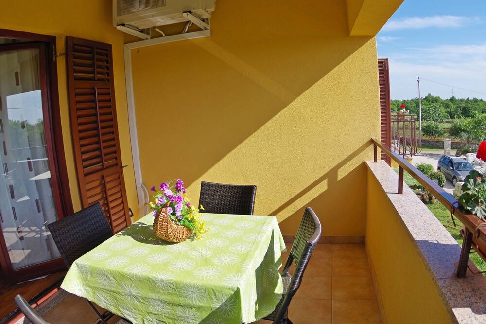 Photo of Patio Balcony in Sajini
