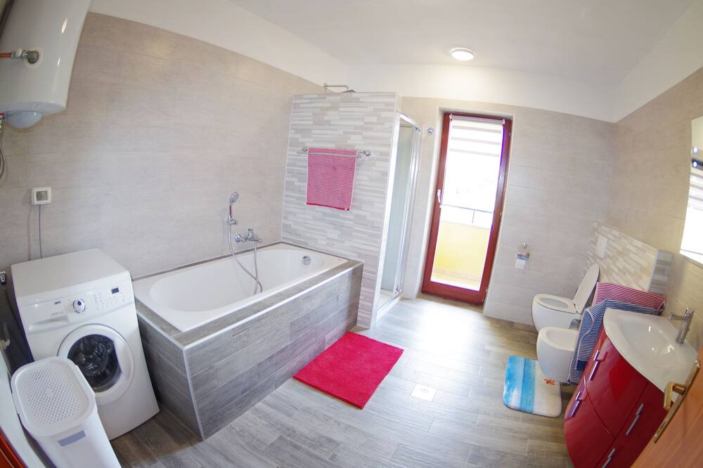 Photo of Bathroom in Sajini