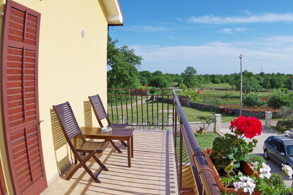 Photo of Patio Balcony in Sajini