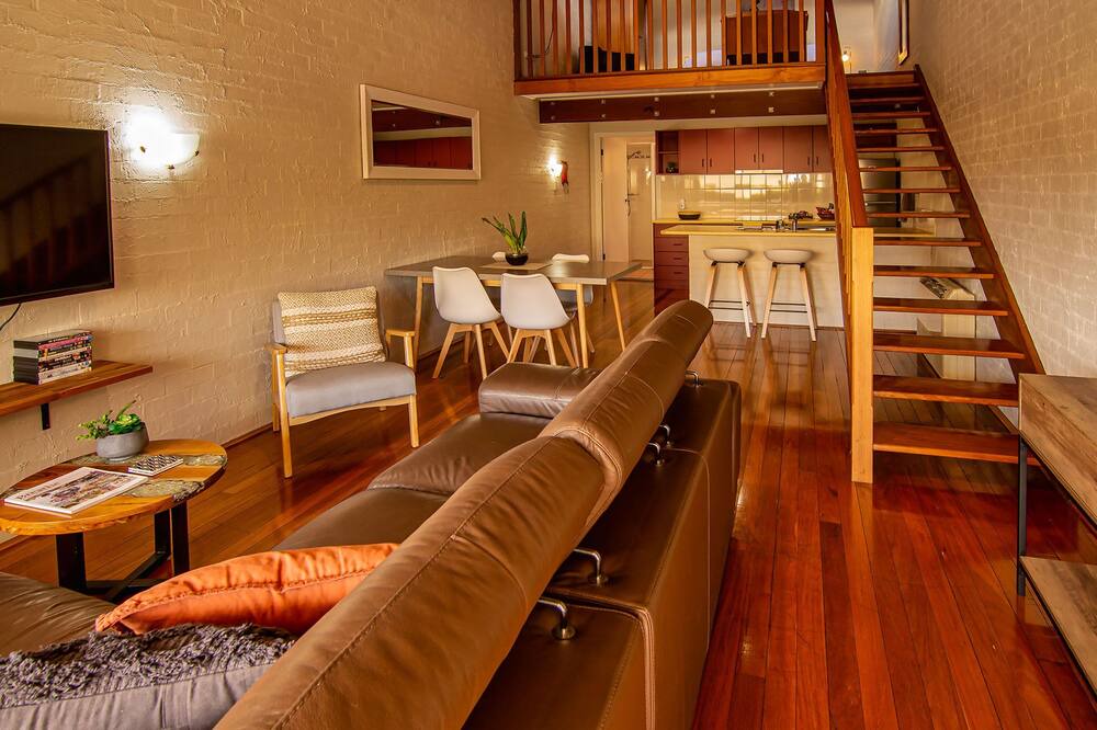 Photo of Livingroom in Gloucester