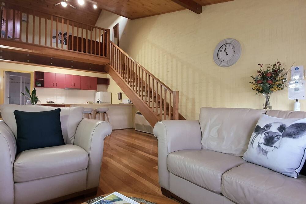 Photo of Livingroom in Gloucester