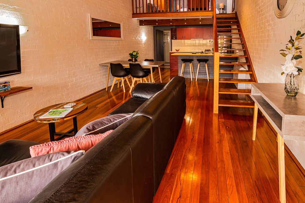 Photo of Livingroom in Gloucester