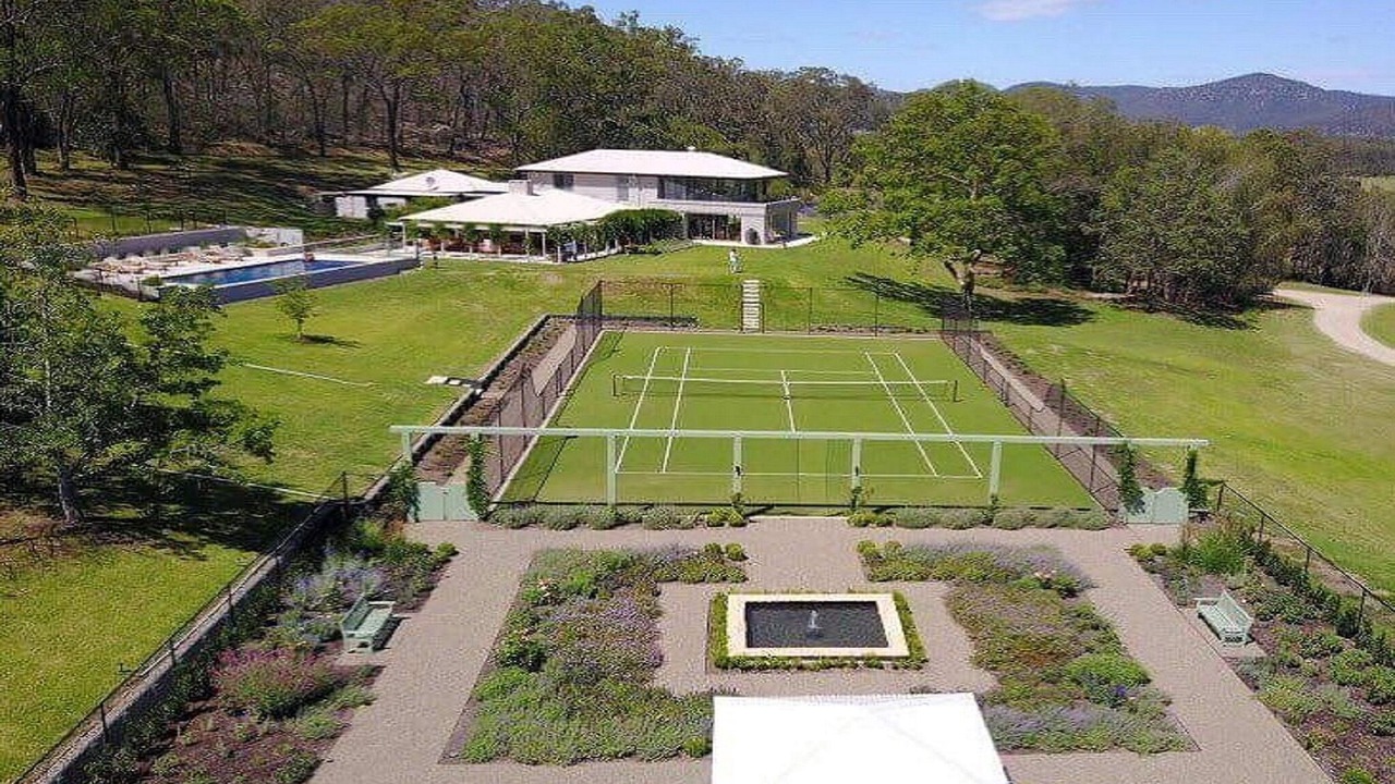 Photo of Outdoor in Broke