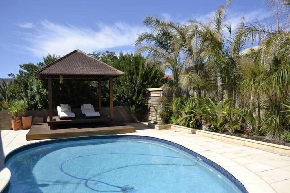 Photo of Outdoor in Glenelg North