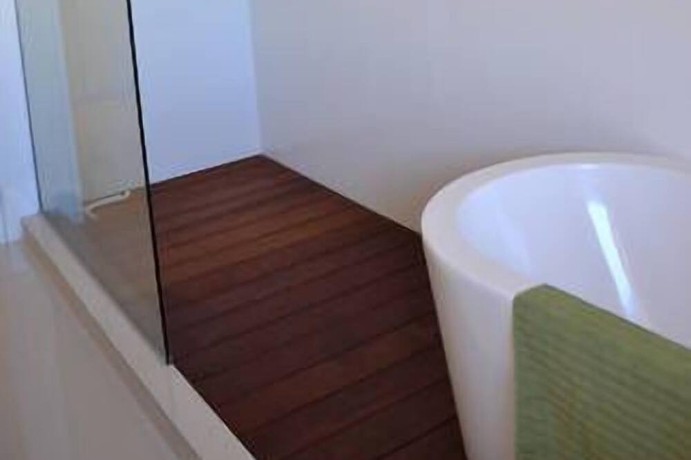 Photo of Bathroom in Glenelg North