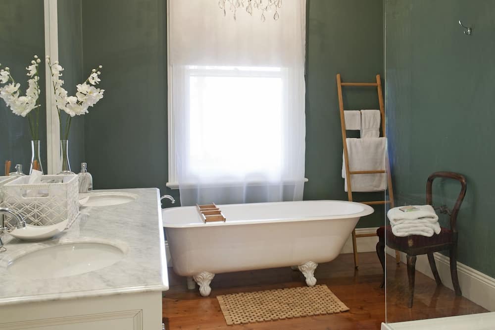 Photo of Bathroom in Tooborac