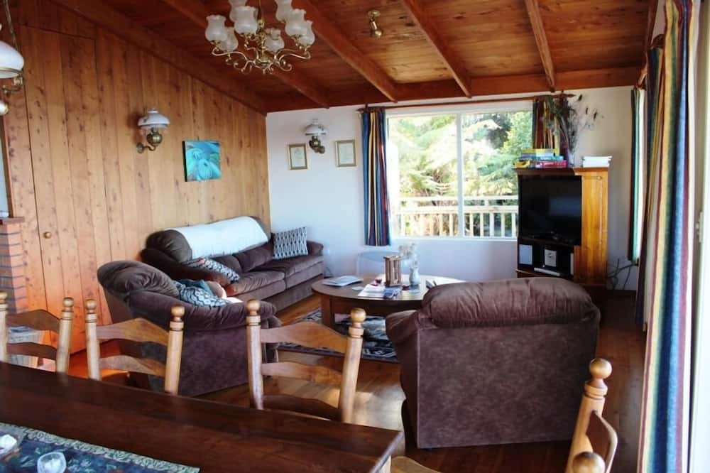 Photo of Others in Tuateawa