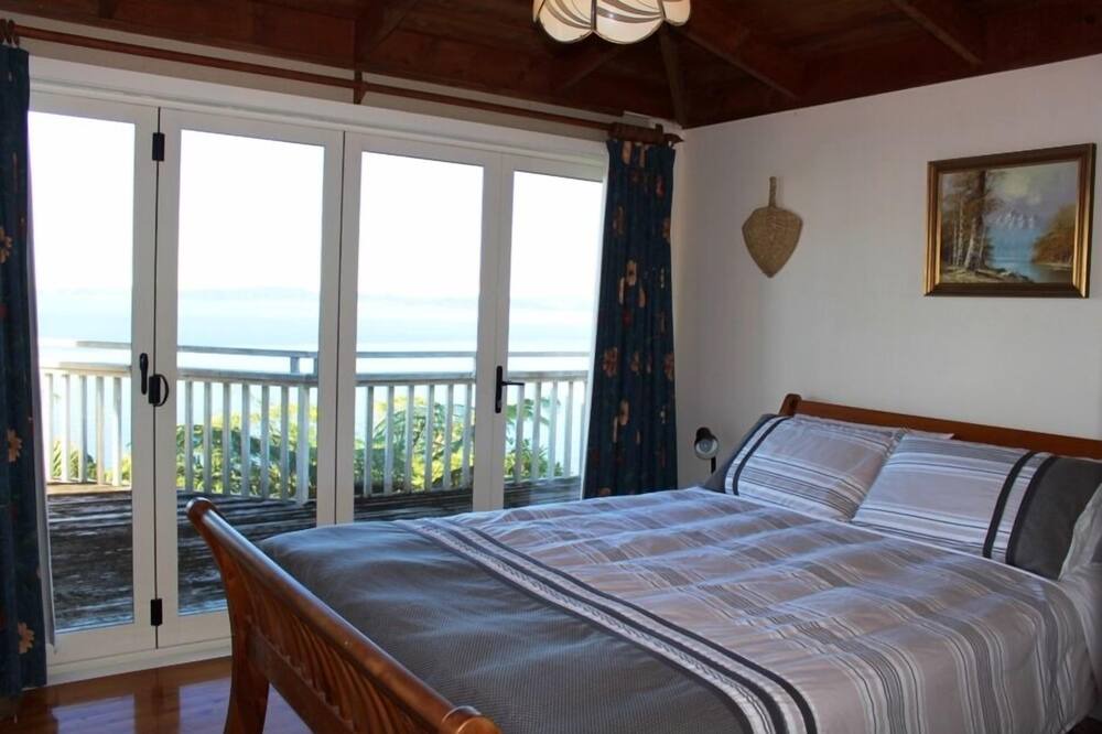 Photo of Others in Tuateawa