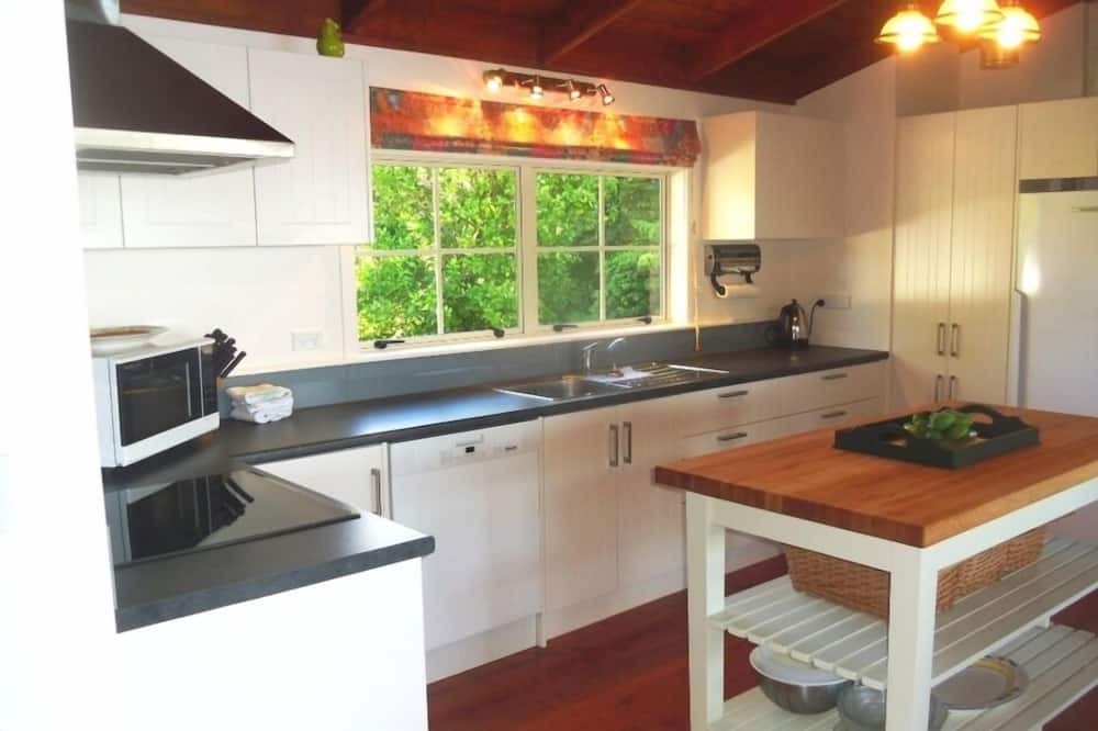 Photo of Others in Tuateawa