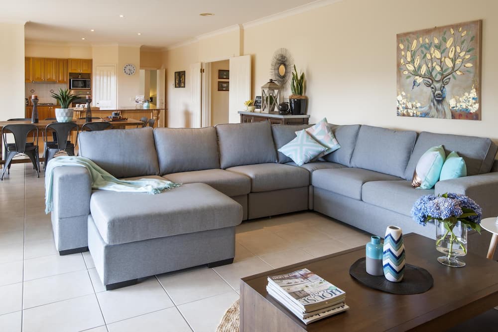 Photo of Livingroom in Emerald