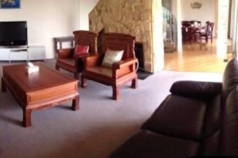 Photo of Livingroom in Cowes