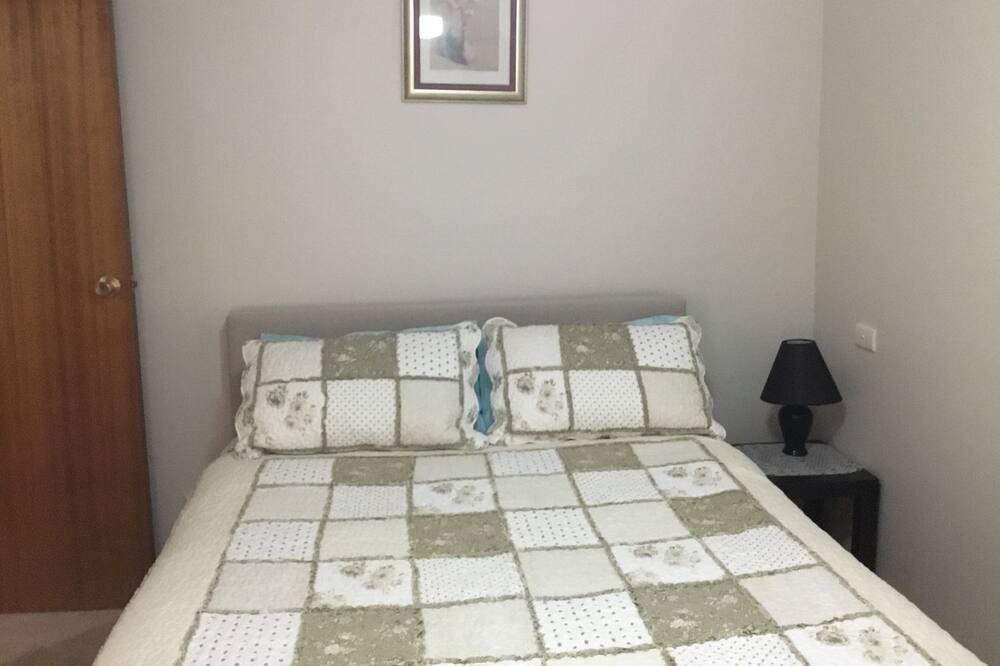 Photo of Bedroom in Flora Hill