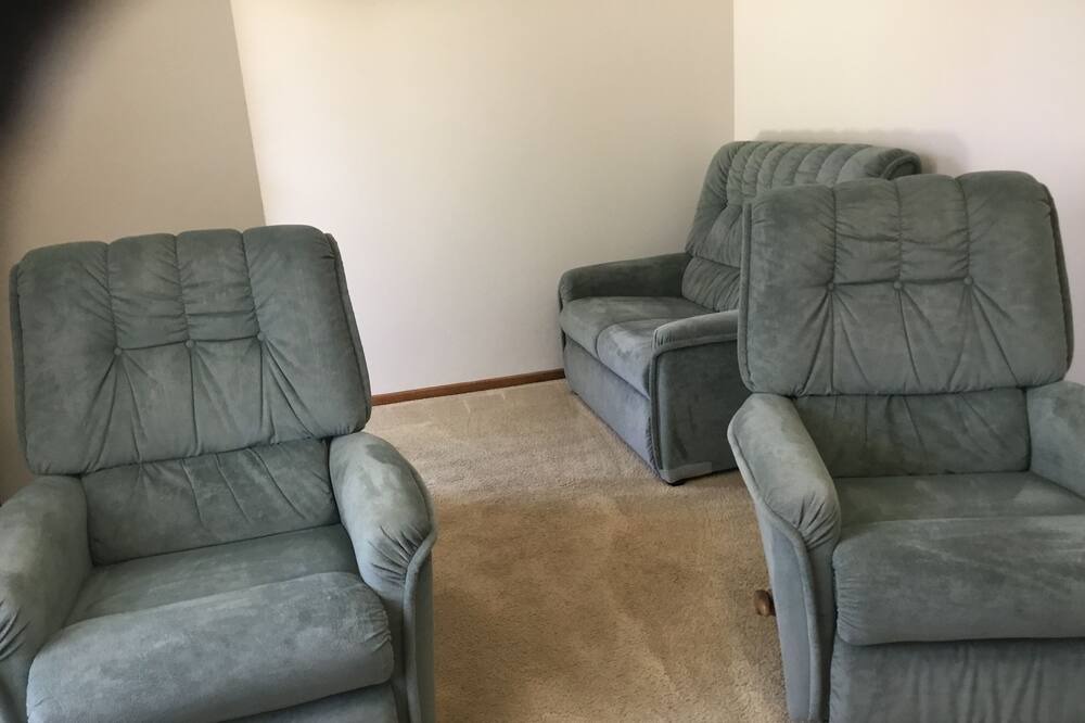 Photo of Livingroom in Flora Hill