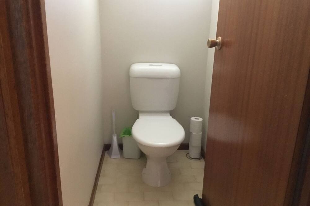 Photo of Bathroom in Flora Hill