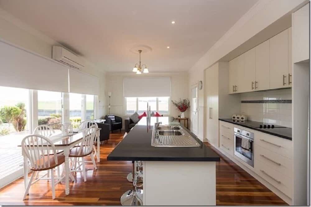 Photo of Kitchen in Killarney