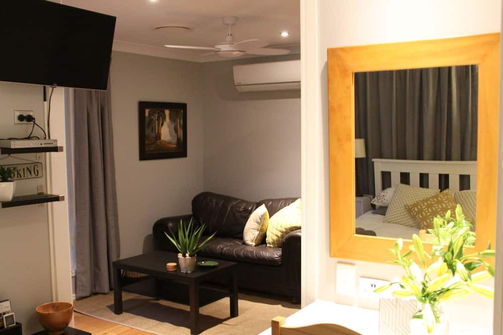 Photo of Livingroom in Chapel Hill