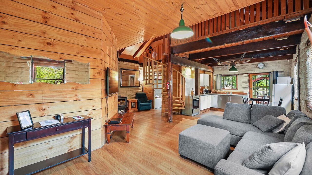 Photo of Livingroom in Neerim South