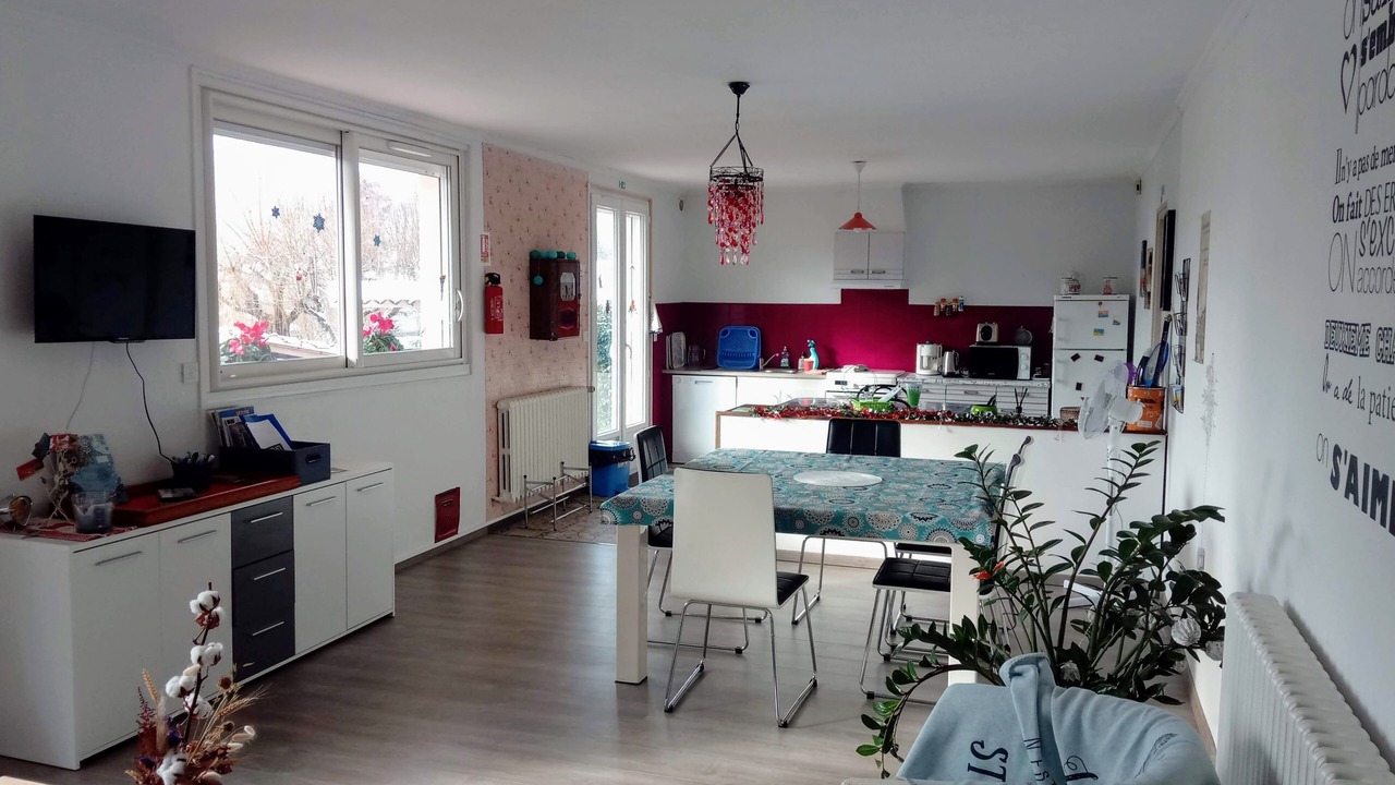 Photo of Others in Burlats