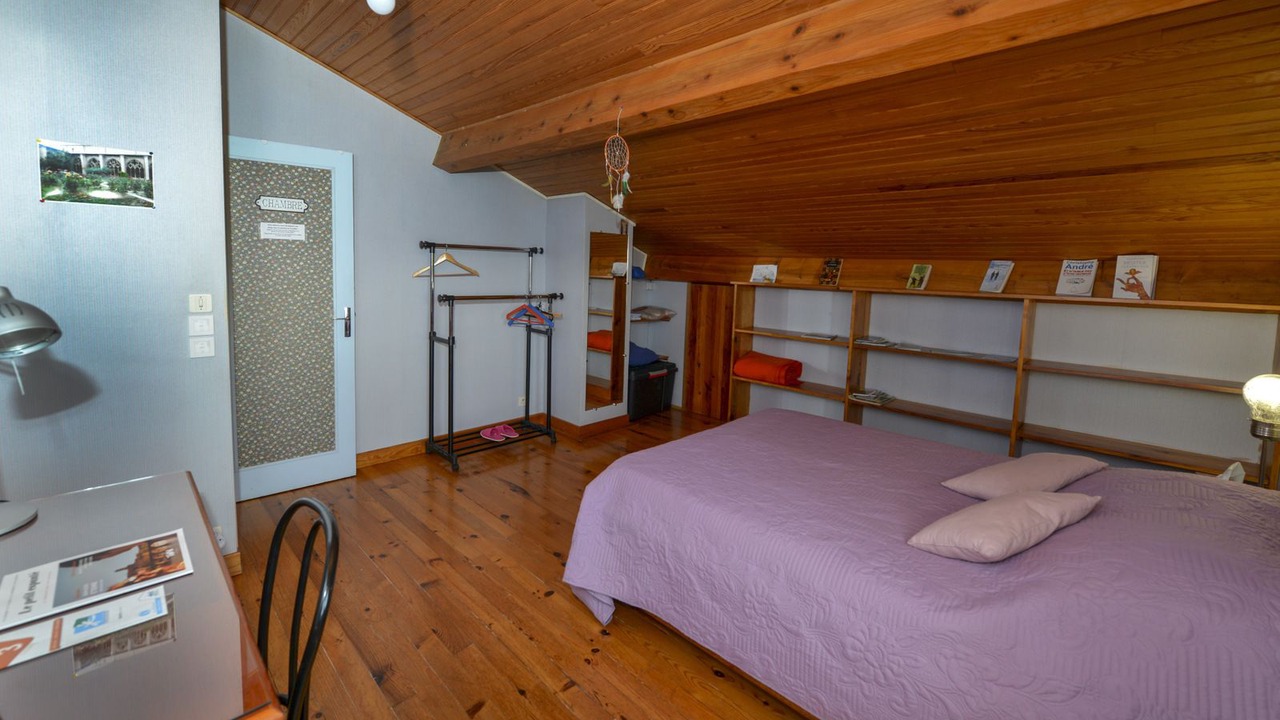 Photo of Others in Burlats