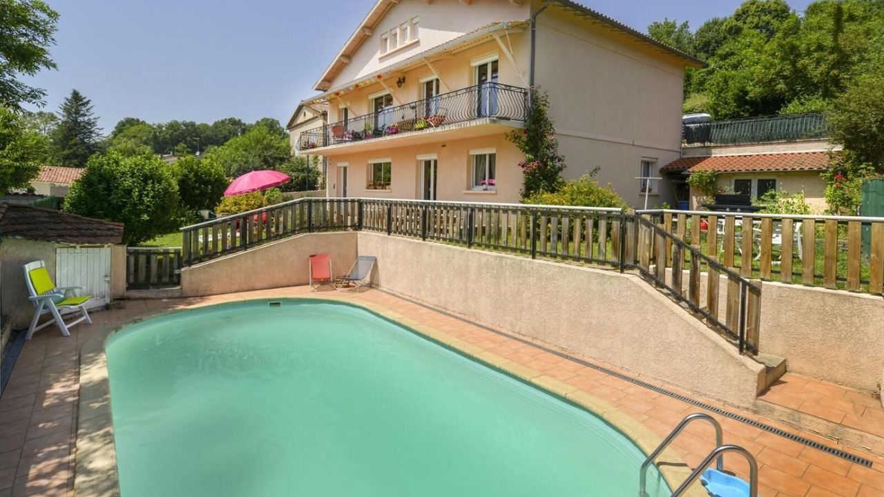 Photo of Outdoor in Burlats