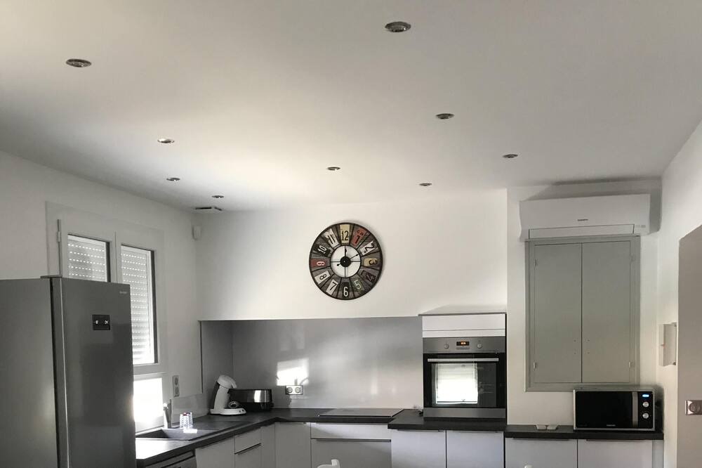 Photo of Kitchen in Lezignan-Corbieres
