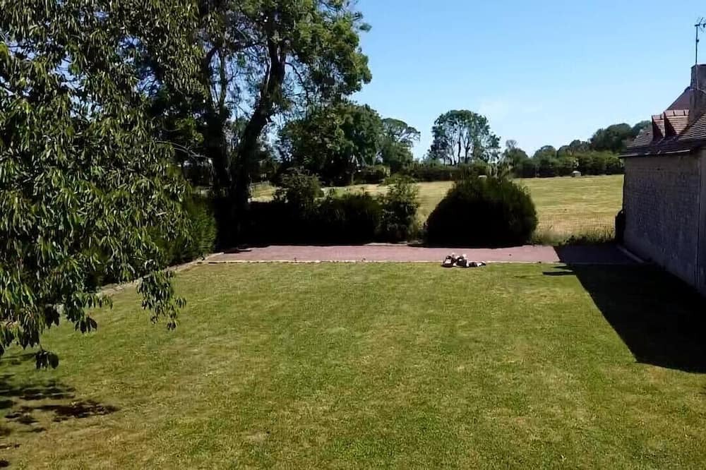 Photo of Outdoor in Fontenay-le-Pesnel