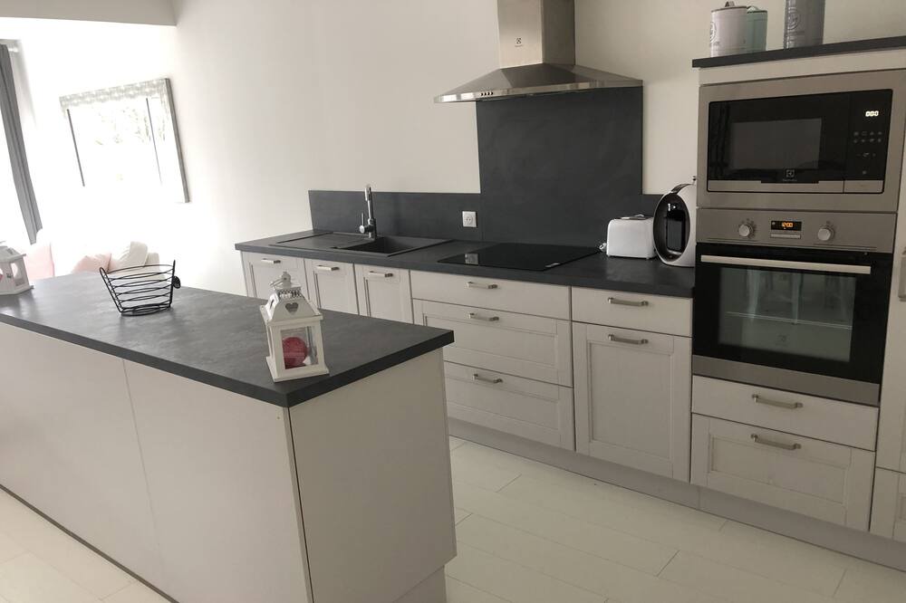 Photo of Kitchen in Fontenay-le-Pesnel