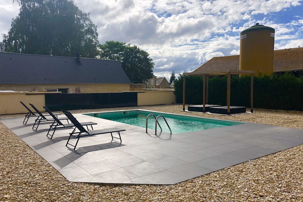 Photo of Outdoor in Fontenay-le-Pesnel