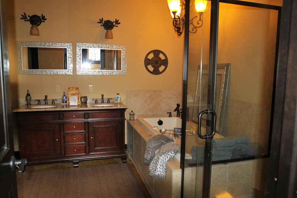 Photo of Others in McKenna